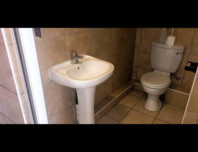 2 bed property for sale in WINKLESPRUIT